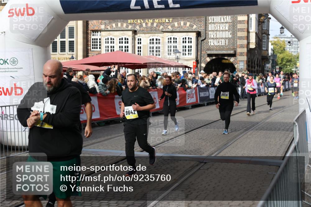 05.10.2025 - 20. swb-Marathon Bremen Yannick Fuchs http://msf.ph/oto/9235760 05.10.2025 11:05:14 Ziel 9409, 9642, 9660, 9668, 10018, 10021, 10965, 11016, 11090, 11121, 11171, 11323, 11412 meine-sportfotos.de