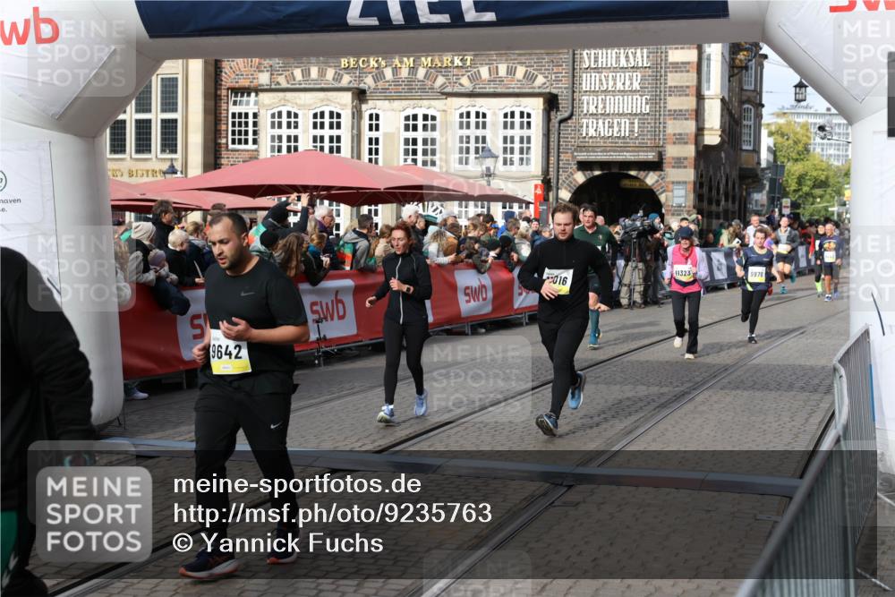 05.10.2025 - 20. swb-Marathon Bremen Yannick Fuchs http://msf.ph/oto/9235763 05.10.2025 11:05:15 Ziel 9642, 9660, 9668, 9978, 10018, 10021, 10965, 11016, 11121, 11171, 11323, 11412 meine-sportfotos.de