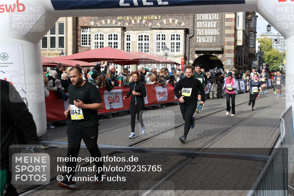 05.10.2025 - 20. swb-Marathon Bremen Yannick Fuchs http://msf.ph/oto/9235765 05.10.2025 11:05:15 Ziel 9642, 9660, 9668, 9978, 10018, 10021, 10965, 11016, 11121, 11171, 11323, 11412 meine-sportfotos.de