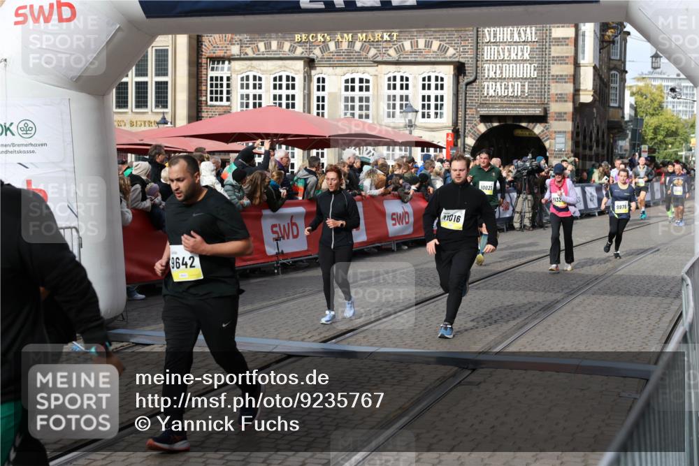 05.10.2025 - 20. swb-Marathon Bremen Yannick Fuchs http://msf.ph/oto/9235767 05.10.2025 11:05:15 Ziel 9642, 9660, 9668, 9978, 10018, 10021, 10965, 11016, 11121, 11171, 11323, 11412 meine-sportfotos.de
