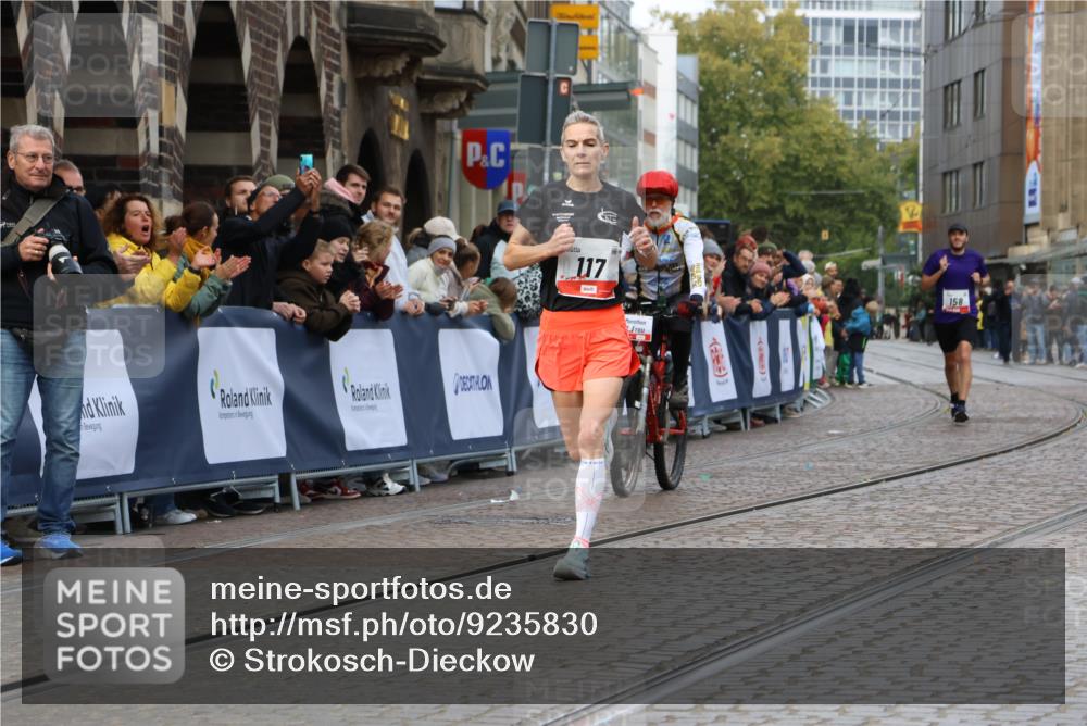 05.10.2025 - 20. swb-Marathon Bremen Strokosch-Dieckow http://msf.ph/oto/9235830 05.10.2025 12:38:50 Ziel 117, 158 meine-sportfotos.de