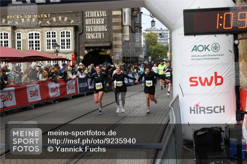 05.10.2025 - 20. swb-Marathon Bremen Yannick Fuchs http://msf.ph/oto/9235940 05.10.2025 11:05:29 Ziel 9440, 9515, 9690, 9713, 9908, 9944, 10255, 10828, 10990, 11106, 11501, 11540 meine-sportfotos.de