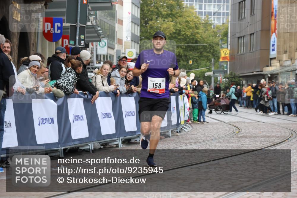 05.10.2025 - 20. swb-Marathon Bremen Strokosch-Dieckow http://msf.ph/oto/9235945 05.10.2025 12:38:55 Ziel 158 meine-sportfotos.de