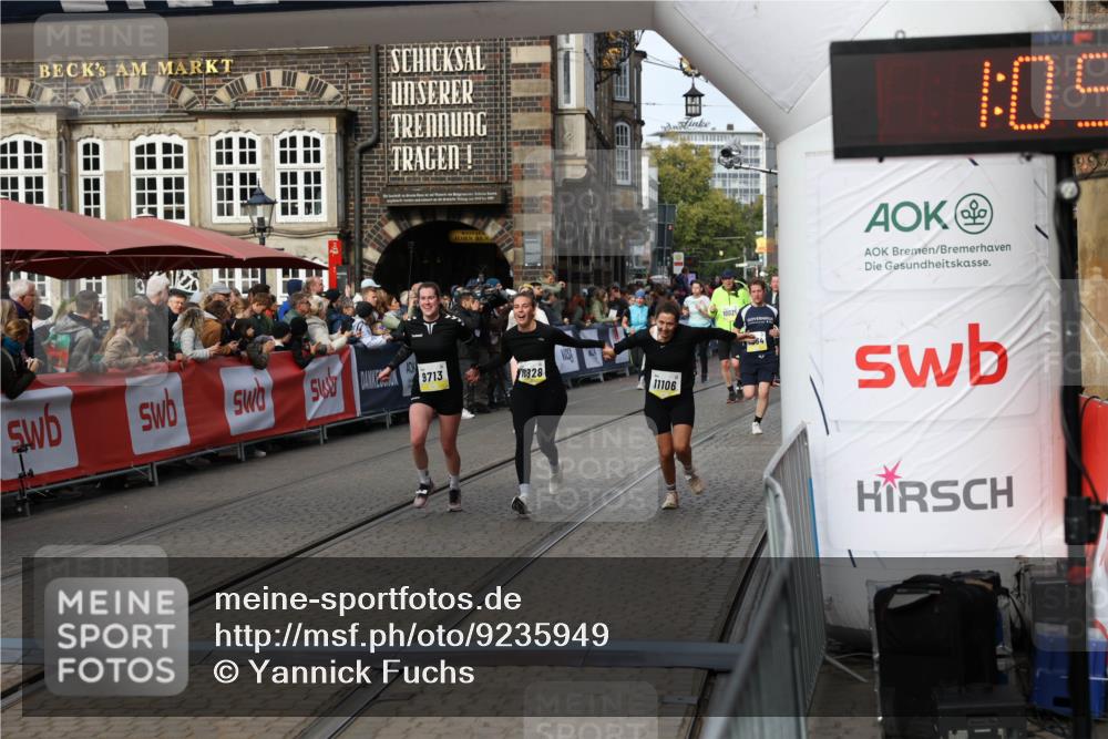 05.10.2025 - 20. swb-Marathon Bremen Yannick Fuchs http://msf.ph/oto/9235949 05.10.2025 11:05:29 Ziel 9440, 9515, 9690, 9713, 9908, 9944, 10255, 10828, 10990, 11106, 11501, 11540 meine-sportfotos.de