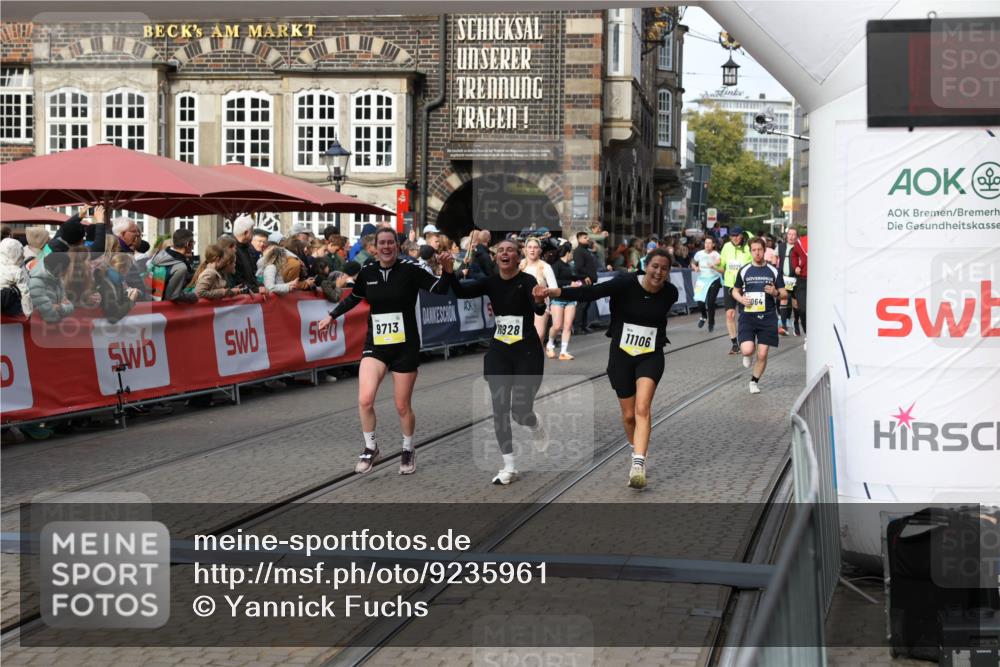 05.10.2025 - 20. swb-Marathon Bremen Yannick Fuchs http://msf.ph/oto/9235961 05.10.2025 11:05:30 Ziel 9515, 9690, 9713, 9908, 9944, 10828, 11064, 11106, 11501, 11540 meine-sportfotos.de