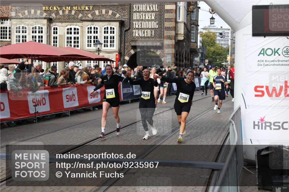 05.10.2025 - 20. swb-Marathon Bremen Yannick Fuchs http://msf.ph/oto/9235967 05.10.2025 11:05:30 Ziel 9515, 9690, 9713, 9908, 9944, 10828, 11064, 11106, 11501, 11540 meine-sportfotos.de
