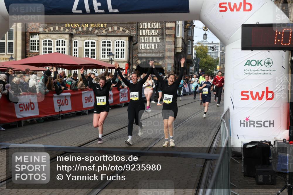 05.10.2025 - 20. swb-Marathon Bremen Yannick Fuchs http://msf.ph/oto/9235980 05.10.2025 11:05:31 Ziel 9515, 9690, 9713, 9908, 9944, 10158, 10828, 11064, 11106, 11540 meine-sportfotos.de