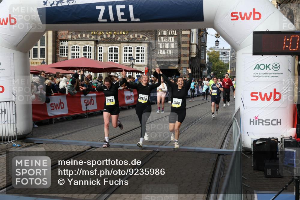 05.10.2025 - 20. swb-Marathon Bremen Yannick Fuchs http://msf.ph/oto/9235986 05.10.2025 11:05:31 Ziel 9515, 9690, 9713, 9908, 9944, 10158, 10828, 11064, 11106, 11540 meine-sportfotos.de