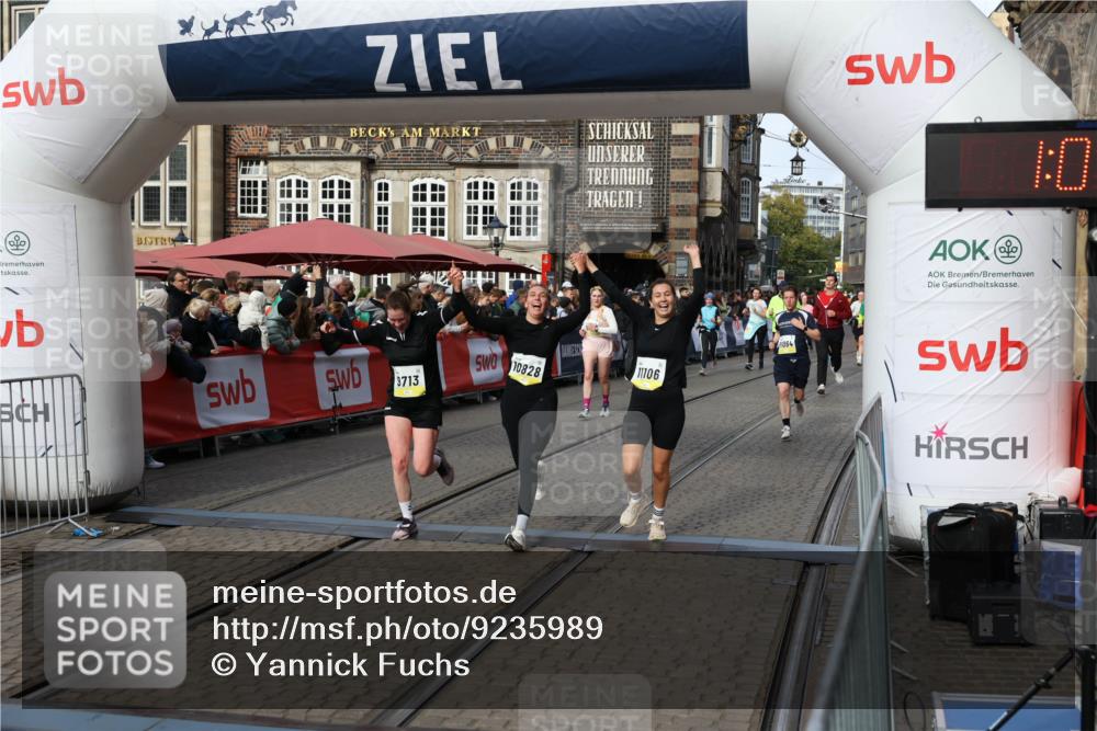 05.10.2025 - 20. swb-Marathon Bremen Yannick Fuchs http://msf.ph/oto/9235989 05.10.2025 11:05:31 Ziel 9515, 9690, 9713, 9908, 9944, 10158, 10828, 11064, 11106, 11540 meine-sportfotos.de