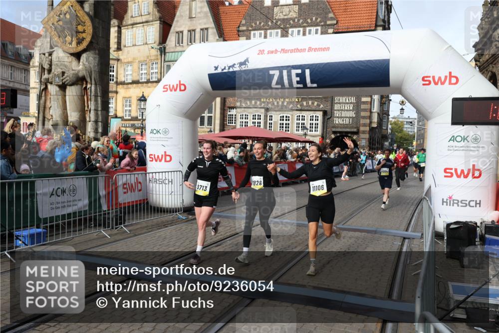 05.10.2025 - 20. swb-Marathon Bremen Yannick Fuchs http://msf.ph/oto/9236054 05.10.2025 11:05:32 Ziel 9515, 9713, 9908, 9944, 10158, 10289, 10828, 11064, 11106 meine-sportfotos.de