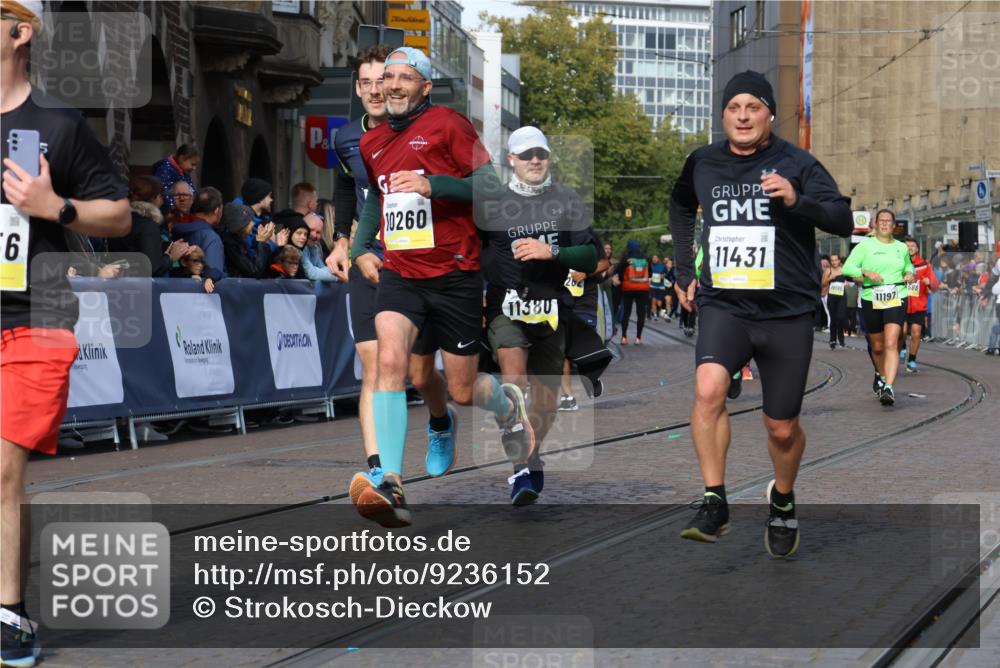 05.10.2025 - 20. swb-Marathon Bremen Strokosch-Dieckow http://msf.ph/oto/9236152 05.10.2025 10:55:26 Ziel 9722, 9856, 9902, 10111, 10256, 10260, 10262, 10745, 11025, 11197, 11380, 11431 meine-sportfotos.de