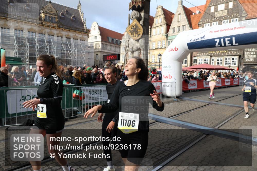 05.10.2025 - 20. swb-Marathon Bremen Yannick Fuchs http://msf.ph/oto/9236178 05.10.2025 11:05:34 Ziel 9515, 9713, 9944, 10025, 10158, 10289, 10511, 10542, 10828, 11064, 11106 meine-sportfotos.de
