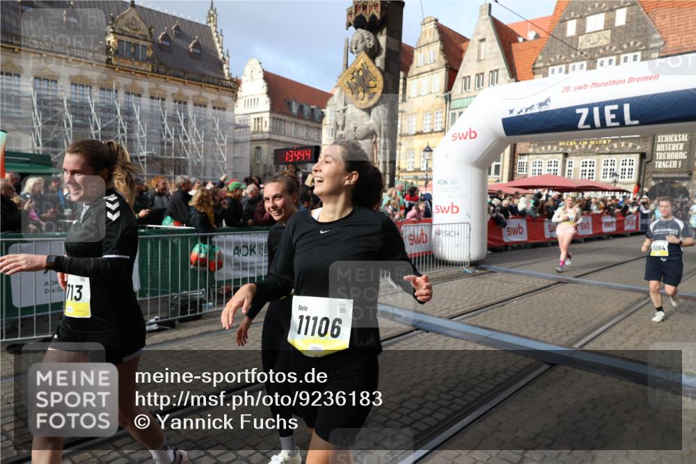05.10.2025 - 20. swb-Marathon Bremen Yannick Fuchs http://msf.ph/oto/9236183 05.10.2025 11:05:34 Ziel 9515, 9713, 9944, 10025, 10158, 10289, 10511, 10542, 10828, 11064, 11106 meine-sportfotos.de