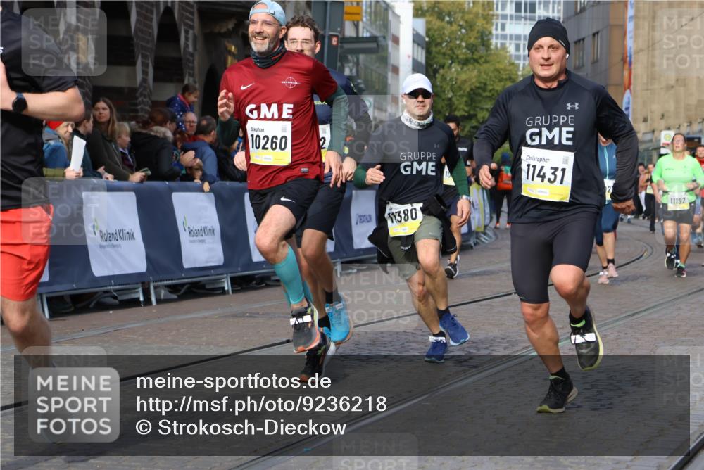05.10.2025 - 20. swb-Marathon Bremen Strokosch-Dieckow http://msf.ph/oto/9236218 05.10.2025 10:55:26 Ziel 9722, 9856, 9902, 10111, 10256, 10260, 10262, 10745, 11025, 11197, 11380, 11431 meine-sportfotos.de
