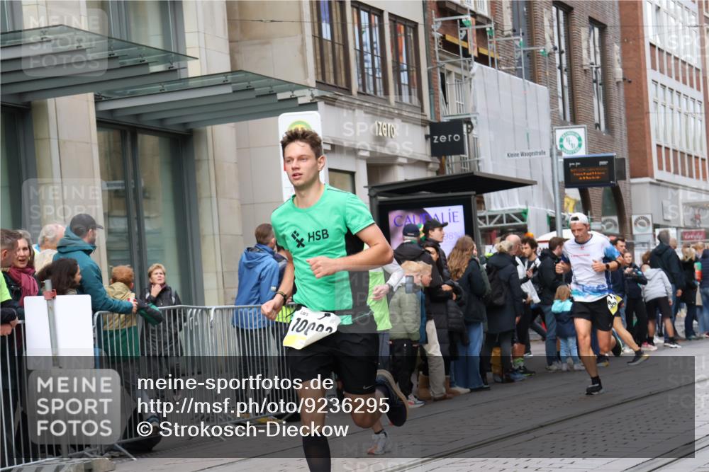 05.10.2025 - 20. swb-Marathon Bremen Strokosch-Dieckow http://msf.ph/oto/9236295 05.10.2025 10:44:28 Ziel 9590, 9678, 9878, 9897, 10092, 10306, 10554, 10568, 10633, 10851, 11666, 11714, 9590, 9678, 9878, 9897, 10092, 10306, 10554, 10568, 10633, 10851, 11666, 11714 meine-sportfotos.de