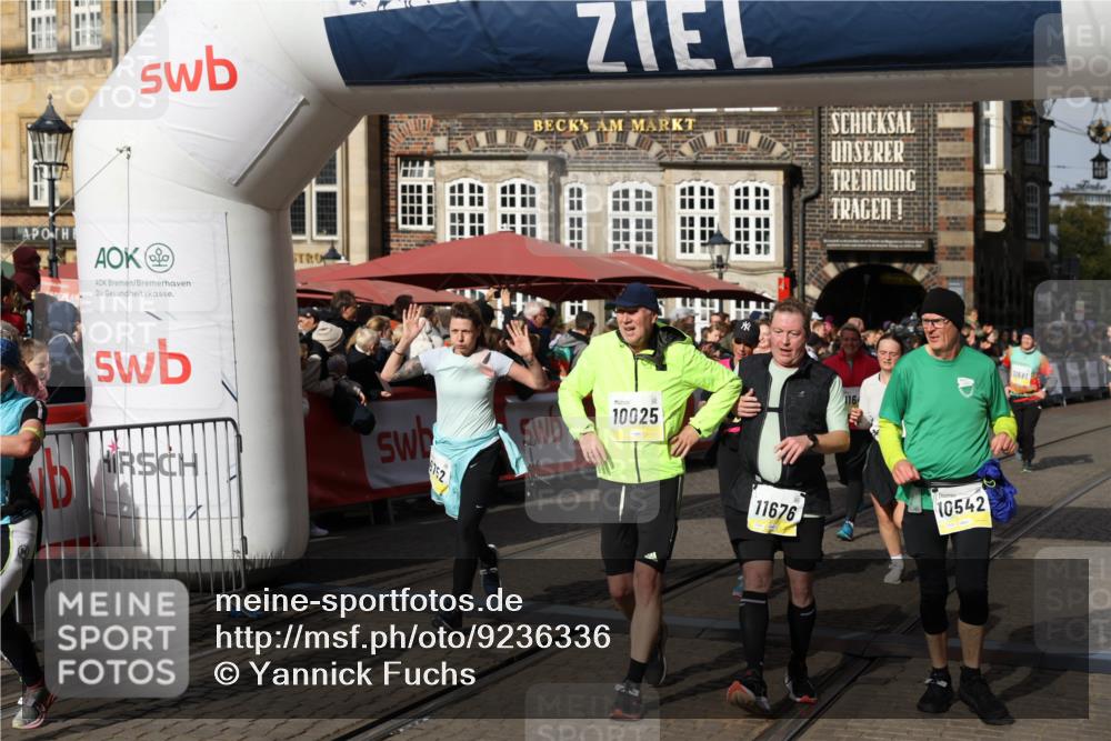 05.10.2025 - 20. swb-Marathon Bremen Yannick Fuchs http://msf.ph/oto/9236336 05.10.2025 11:05:39 Ziel 7654, 9210, 9419, 9752, 10025, 10158, 10289, 10426, 10437, 10511, 10542, 11064, 11164, 11676, 11681 meine-sportfotos.de