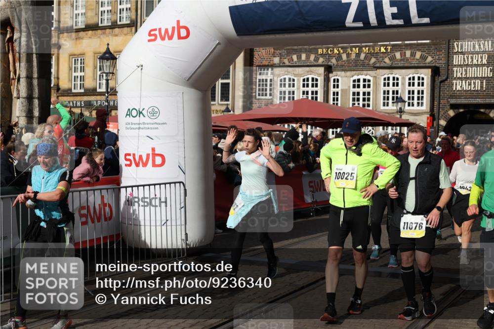 05.10.2025 - 20. swb-Marathon Bremen Yannick Fuchs http://msf.ph/oto/9236340 05.10.2025 11:05:39 Ziel 7654, 9210, 9419, 9752, 10025, 10158, 10289, 10426, 10437, 10511, 10542, 11064, 11164, 11676, 11681 meine-sportfotos.de