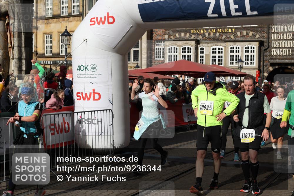 05.10.2025 - 20. swb-Marathon Bremen Yannick Fuchs http://msf.ph/oto/9236344 05.10.2025 11:05:39 Ziel 7654, 9210, 9419, 9752, 10025, 10158, 10289, 10426, 10437, 10511, 10542, 11064, 11164, 11676, 11681 meine-sportfotos.de