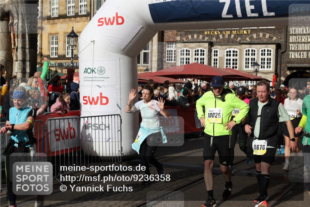 05.10.2025 - 20. swb-Marathon Bremen Yannick Fuchs http://msf.ph/oto/9236358 05.10.2025 11:05:39 Ziel 7654, 9210, 9419, 9752, 10025, 10158, 10289, 10426, 10437, 10511, 10542, 11064, 11164, 11676, 11681 meine-sportfotos.de