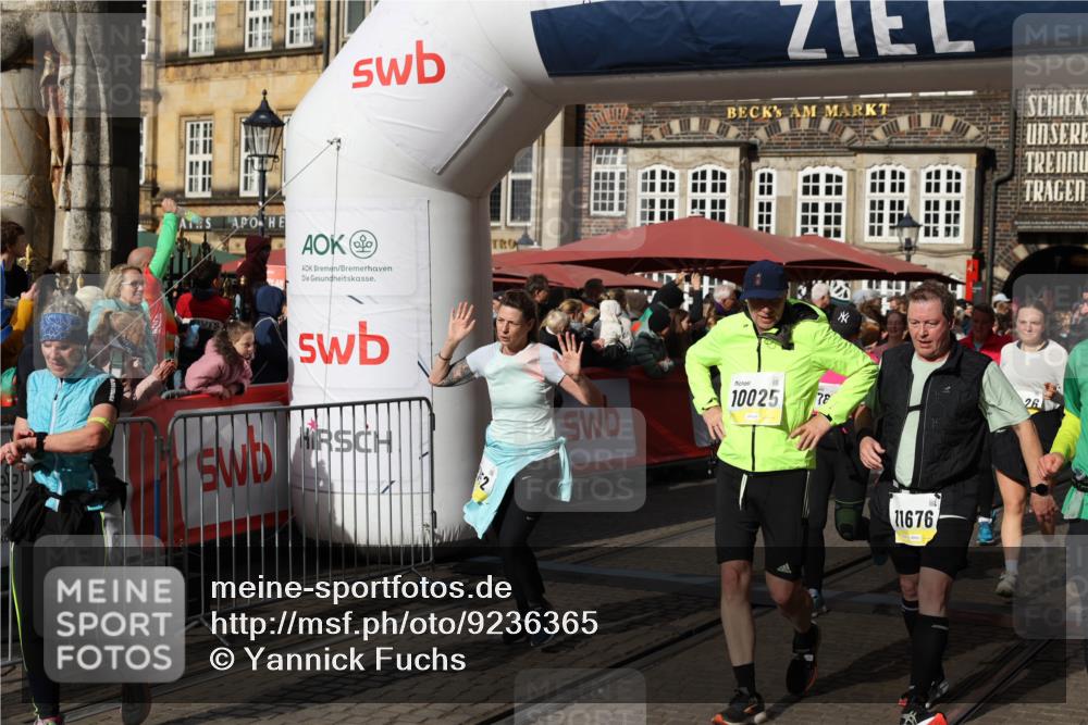 05.10.2025 - 20. swb-Marathon Bremen Yannick Fuchs http://msf.ph/oto/9236365 05.10.2025 11:05:39 Ziel 7654, 9210, 9419, 9752, 10025, 10158, 10289, 10426, 10437, 10511, 10542, 11064, 11164, 11676, 11681 meine-sportfotos.de