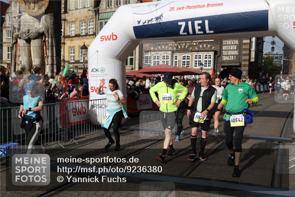 05.10.2025 - 20. swb-Marathon Bremen Yannick Fuchs http://msf.ph/oto/9236380 05.10.2025 11:05:40 Ziel 7654, 9210, 9419, 9752, 10025, 10158, 10289, 10426, 10437, 10511, 10542, 11064, 11164, 11676, 11681 meine-sportfotos.de