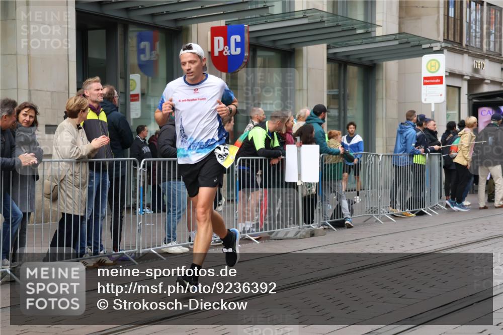 05.10.2025 - 20. swb-Marathon Bremen Strokosch-Dieckow http://msf.ph/oto/9236392 05.10.2025 10:44:32 Ziel 9202, 9590, 9678, 9878, 10092, 10306, 10554, 10568, 10633, 10851, 11362, 11714, 9202, 9590, 9678, 9878, 10092, 10306, 10554, 10568, 10633, 10851, 11362, 11714 meine-sportfotos.de