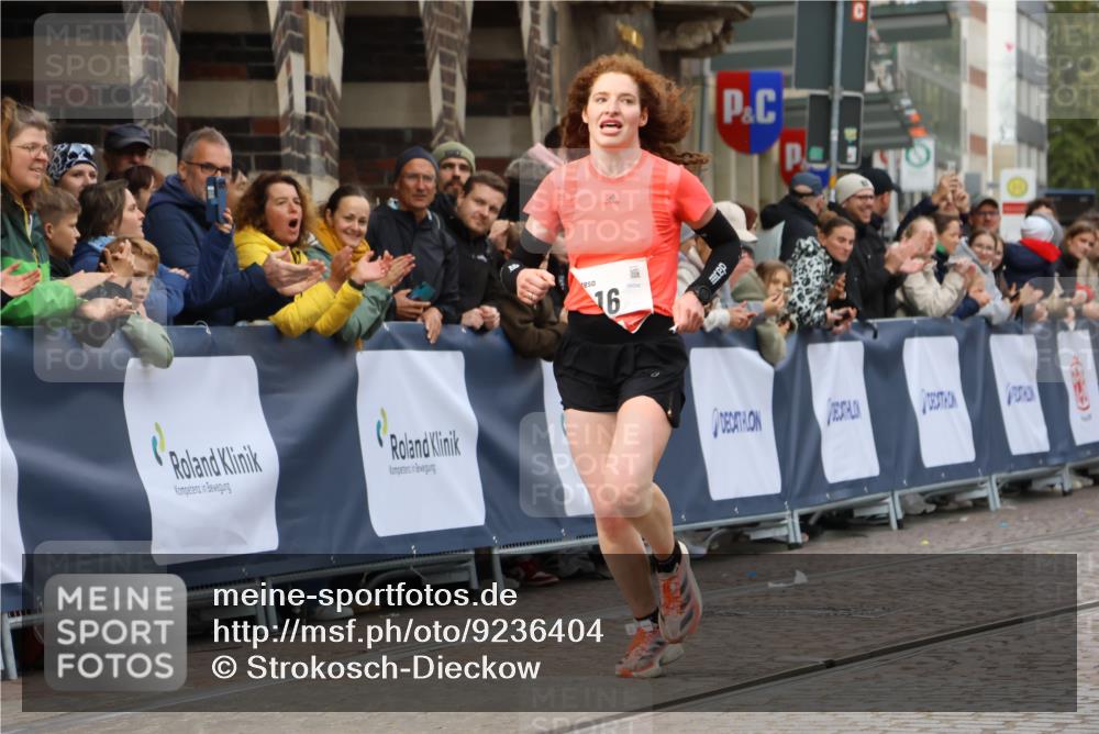 05.10.2025 - 20. swb-Marathon Bremen Strokosch-Dieckow http://msf.ph/oto/9236404 05.10.2025 12:39:17 Ziel 16 meine-sportfotos.de