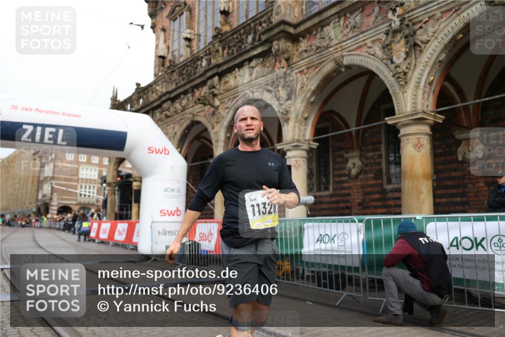 05.10.2025 - 20. swb-Marathon Bremen Yannick Fuchs http://msf.ph/oto/9236406 05.10.2025 10:38:13 Ziel 9755, 11328 meine-sportfotos.de