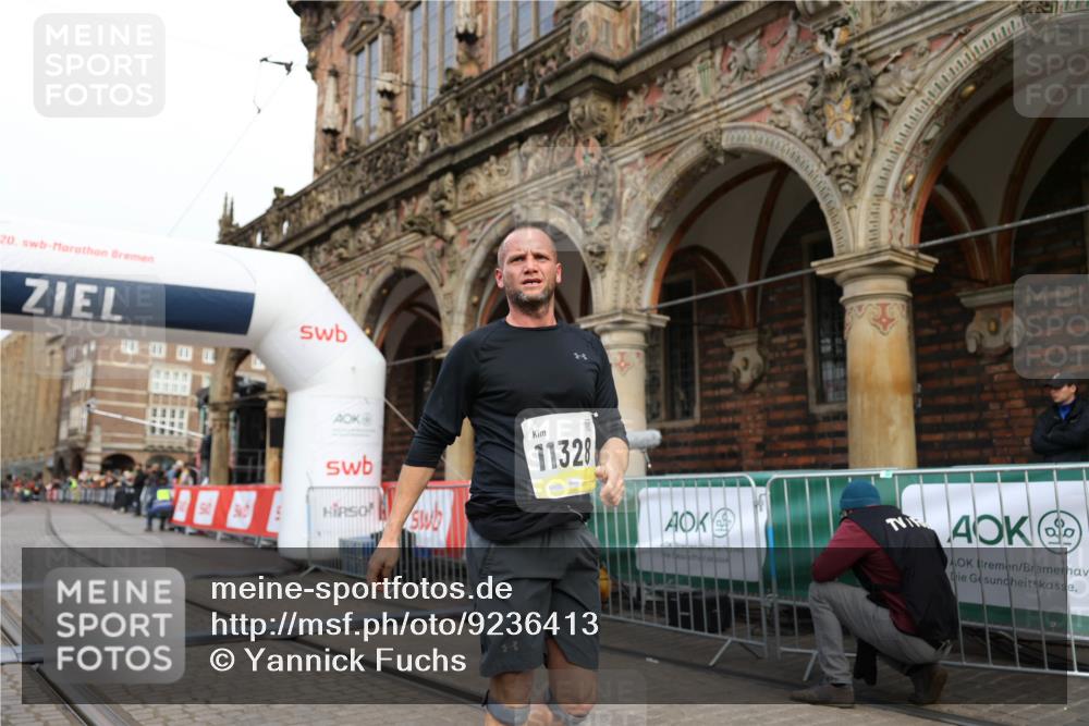 05.10.2025 - 20. swb-Marathon Bremen Yannick Fuchs http://msf.ph/oto/9236413 05.10.2025 10:38:13 Ziel 9755, 11328 meine-sportfotos.de