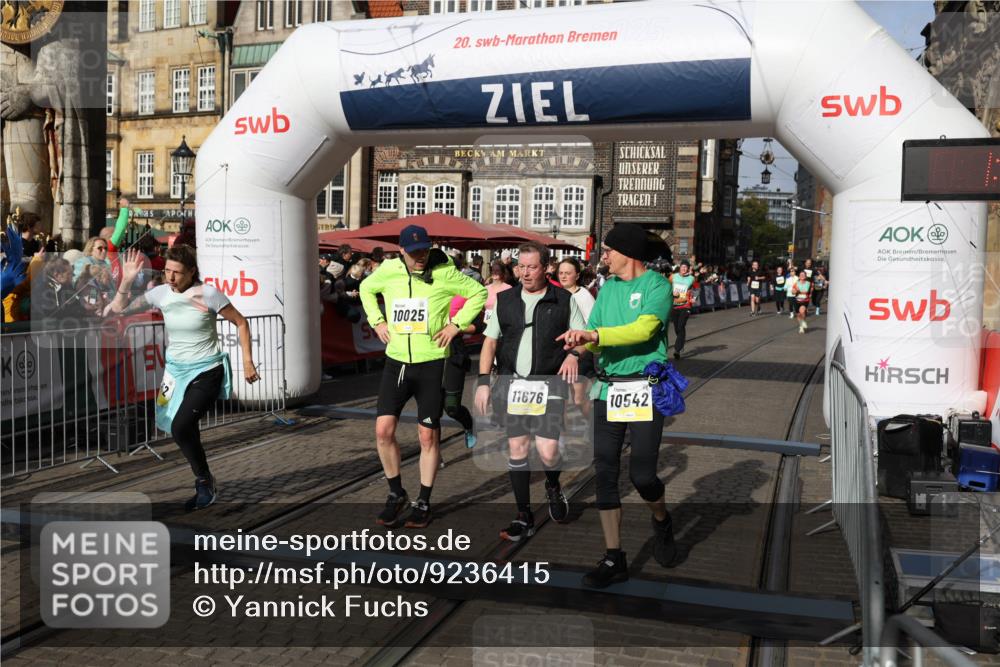 05.10.2025 - 20. swb-Marathon Bremen Yannick Fuchs http://msf.ph/oto/9236415 05.10.2025 11:05:40 Ziel 7654, 9210, 9419, 9752, 10025, 10158, 10289, 10426, 10437, 10511, 10542, 11064, 11164, 11676, 11681 meine-sportfotos.de