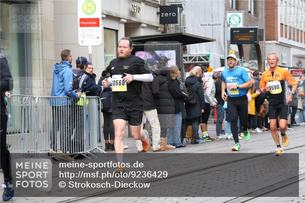 05.10.2025 - 20. swb-Marathon Bremen Strokosch-Dieckow http://msf.ph/oto/9236429 05.10.2025 10:44:41 Ziel 9202, 9590, 9678, 10091, 10431, 10568, 10633, 10822, 10851, 11362, 11488, 11715, 9202, 9590, 9678, 10091, 10431, 10568, 10633, 10822, 10851, 11362, 11488, 11715 meine-sportfotos.de