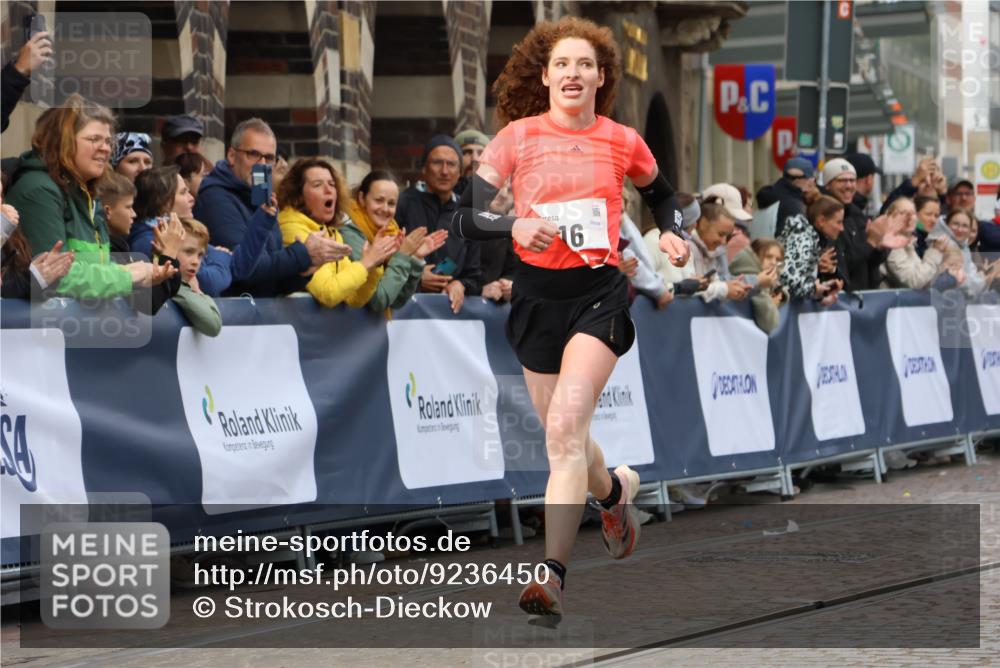 05.10.2025 - 20. swb-Marathon Bremen Strokosch-Dieckow http://msf.ph/oto/9236450 05.10.2025 12:39:17 Ziel 16 meine-sportfotos.de