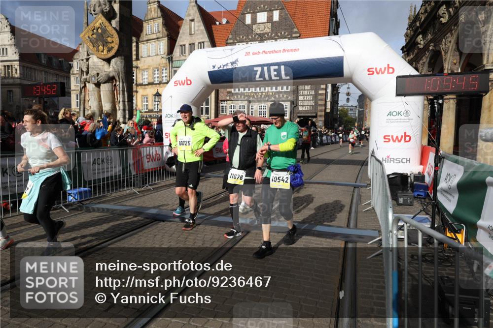 05.10.2025 - 20. swb-Marathon Bremen Yannick Fuchs http://msf.ph/oto/9236467 05.10.2025 11:05:41 Ziel 7654, 9210, 9419, 9752, 10025, 10158, 10289, 10426, 10437, 10511, 10542, 10999, 11164, 11676, 11681 meine-sportfotos.de