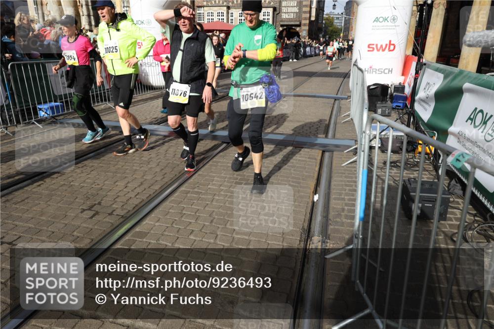 05.10.2025 - 20. swb-Marathon Bremen Yannick Fuchs http://msf.ph/oto/9236493 05.10.2025 11:05:42 Ziel 7654, 9210, 9419, 9752, 10025, 10289, 10426, 10437, 10511, 10542, 10999, 11164, 11676, 11681 meine-sportfotos.de