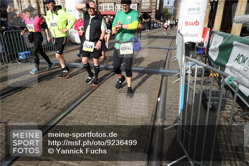 05.10.2025 - 20. swb-Marathon Bremen Yannick Fuchs http://msf.ph/oto/9236499 05.10.2025 11:05:42 Ziel 7654, 9210, 9419, 9752, 10025, 10289, 10426, 10437, 10511, 10542, 10999, 11164, 11676, 11681 meine-sportfotos.de