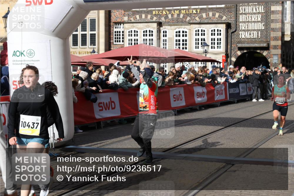 05.10.2025 - 20. swb-Marathon Bremen Yannick Fuchs http://msf.ph/oto/9236517 05.10.2025 11:05:43 Ziel 7654, 9210, 9419, 9752, 10025, 10426, 10437, 10511, 10542, 10999, 11164, 11676, 11681 meine-sportfotos.de