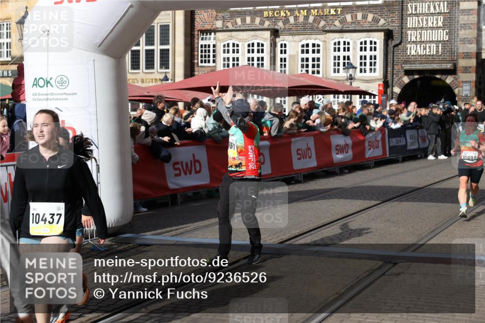 05.10.2025 - 20. swb-Marathon Bremen Yannick Fuchs http://msf.ph/oto/9236526 05.10.2025 11:05:43 Ziel 7654, 9210, 9419, 9752, 10025, 10426, 10437, 10511, 10542, 10999, 11164, 11676, 11681 meine-sportfotos.de