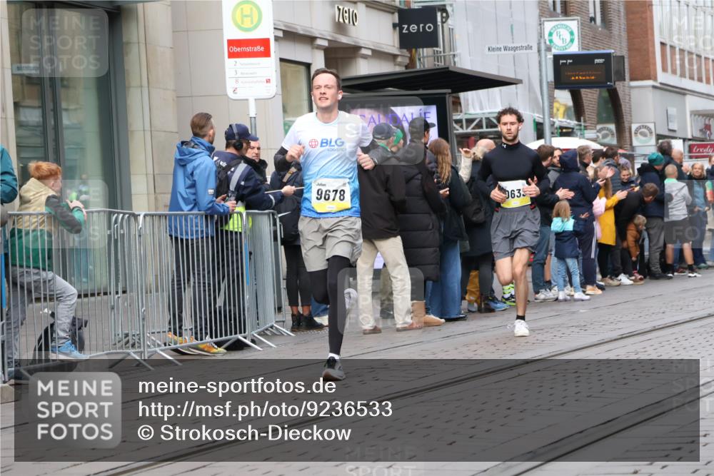 05.10.2025 - 20. swb-Marathon Bremen Strokosch-Dieckow http://msf.ph/oto/9236533 05.10.2025 10:44:45 Ziel 9202, 9290, 9590, 9678, 10091, 10431, 10568, 10633, 10822, 10851, 10898, 11362, 11488, 11715, 9202, 9290, 9590, 9678, 10091, 10431, 10568, 10633, 10822, 10851, 10898, 11362, 11488, 11715 meine-sportfotos.de