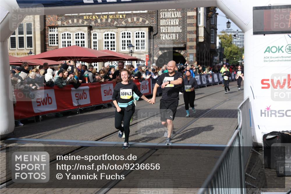 05.10.2025 - 20. swb-Marathon Bremen Yannick Fuchs http://msf.ph/oto/9236656 05.10.2025 11:05:48 Ziel 9210, 9335, 9419, 10197, 10437, 10529, 10843, 10844, 10999, 11604, 11681 meine-sportfotos.de