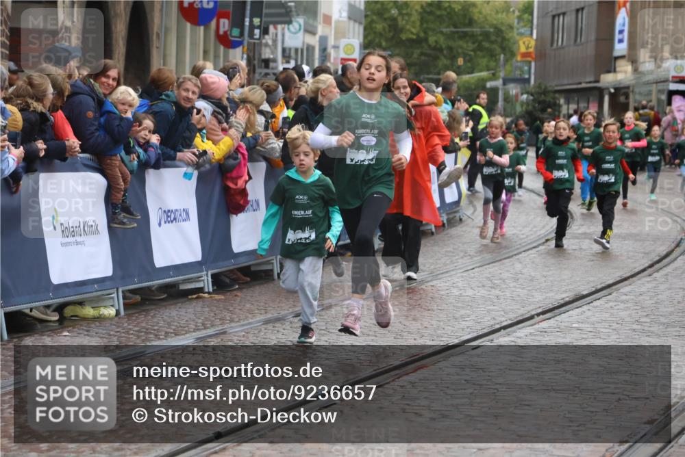 05.10.2025 - 20. swb-Marathon Bremen Strokosch-Dieckow http://msf.ph/oto/9236657 05.10.2025 15:20:29 Ziel  meine-sportfotos.de