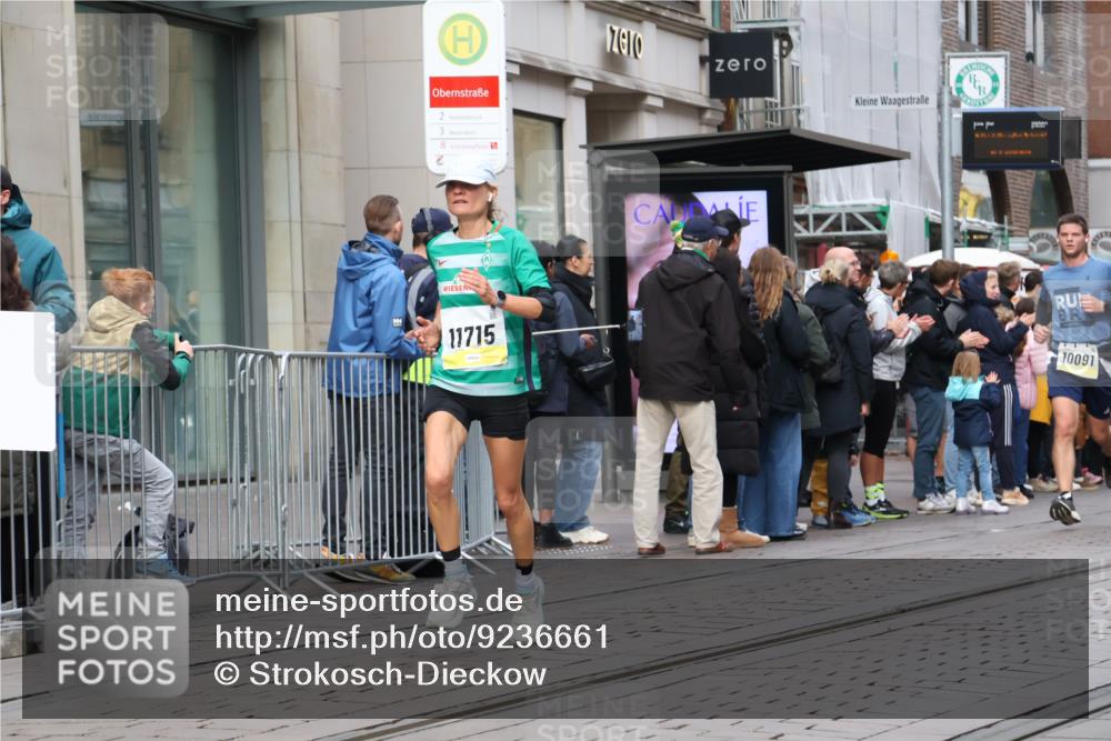 05.10.2025 - 20. swb-Marathon Bremen Strokosch-Dieckow http://msf.ph/oto/9236661 05.10.2025 10:44:52 Ziel 9202, 9290, 9396, 9678, 9885, 9963, 10091, 10431, 10634, 10822, 10898, 11346, 11362, 11488, 11715, 9202, 9290, 9396, 9678, 9885, 9963, 10091, 10431, 10634, 10822, 10898, 11346, 11362, 11488, 11715 meine-sportfotos.de