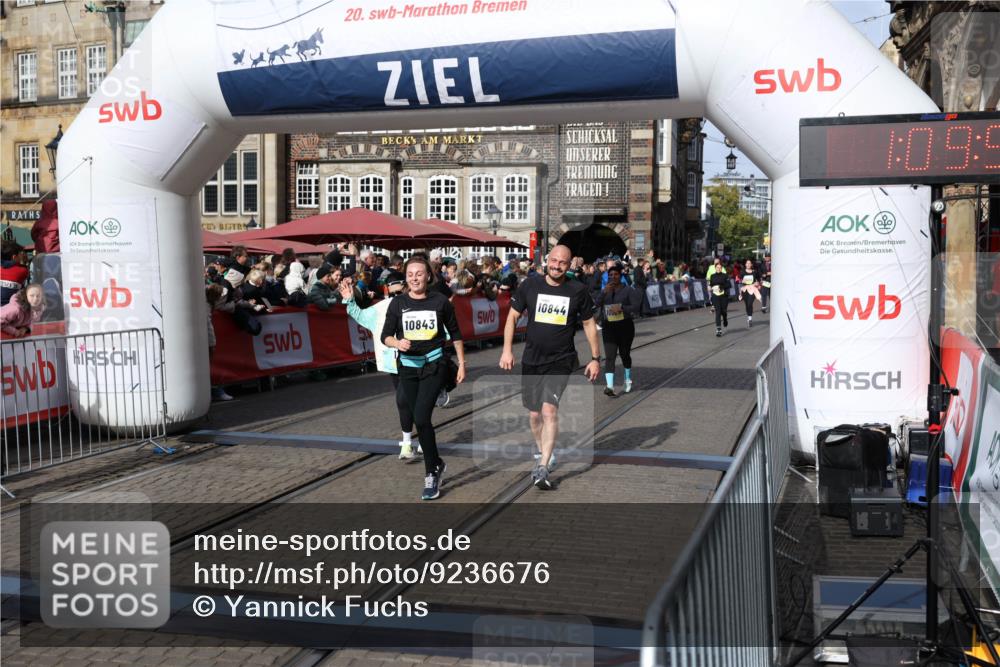 05.10.2025 - 20. swb-Marathon Bremen Yannick Fuchs http://msf.ph/oto/9236676 05.10.2025 11:05:48 Ziel 9210, 9335, 9419, 10197, 10437, 10529, 10843, 10844, 10999, 11604, 11681 meine-sportfotos.de