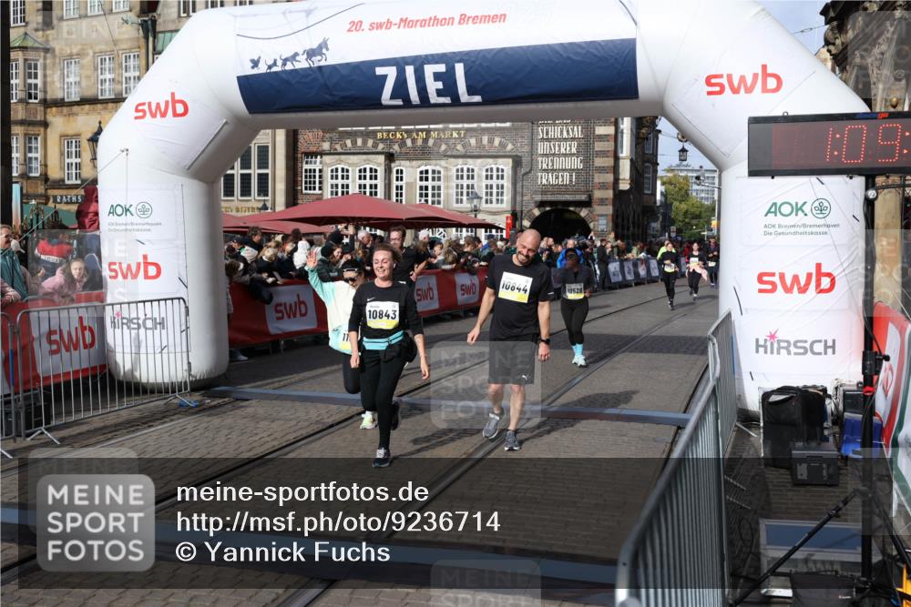 05.10.2025 - 20. swb-Marathon Bremen Yannick Fuchs http://msf.ph/oto/9236714 05.10.2025 11:05:49 Ziel 9335, 9423, 10197, 10529, 10843, 10844, 10999, 11604, 11681 meine-sportfotos.de