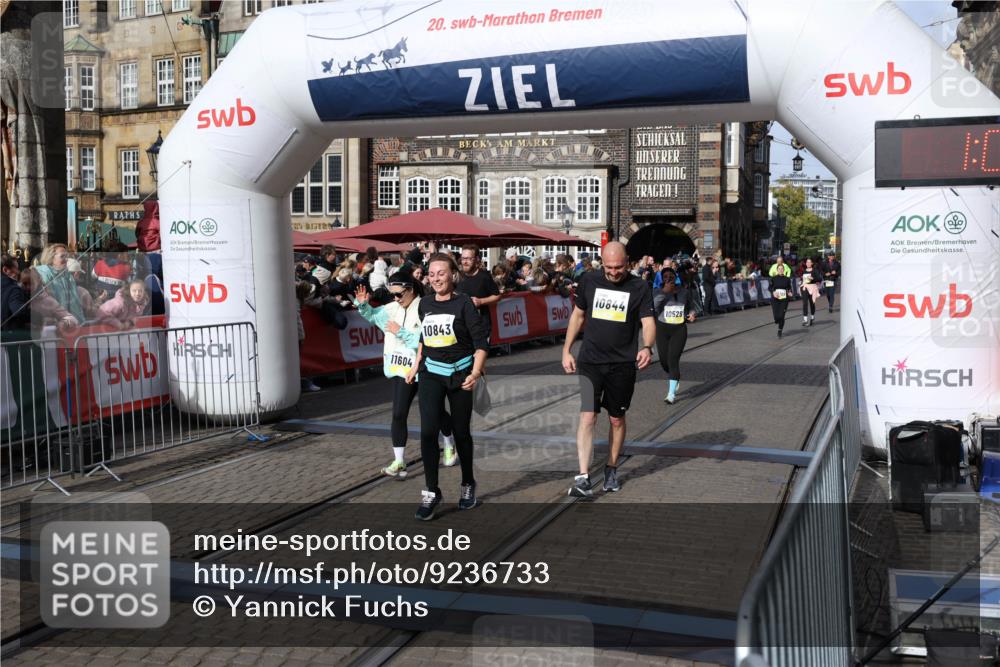 05.10.2025 - 20. swb-Marathon Bremen Yannick Fuchs http://msf.ph/oto/9236733 05.10.2025 11:05:49 Ziel 9335, 9423, 10197, 10529, 10843, 10844, 10999, 11604, 11681 meine-sportfotos.de