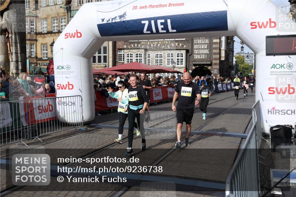 05.10.2025 - 20. swb-Marathon Bremen Yannick Fuchs http://msf.ph/oto/9236738 05.10.2025 11:05:49 Ziel 9335, 9423, 10197, 10529, 10843, 10844, 10999, 11604, 11681 meine-sportfotos.de