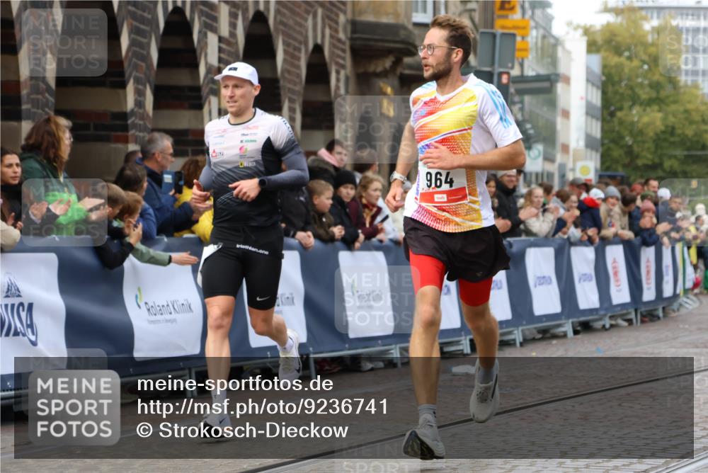 05.10.2025 - 20. swb-Marathon Bremen Strokosch-Dieckow http://msf.ph/oto/9236741 05.10.2025 12:39:58 Ziel 964, 1528 meine-sportfotos.de