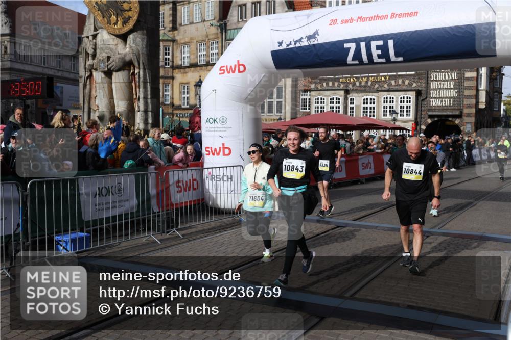 05.10.2025 - 20. swb-Marathon Bremen Yannick Fuchs http://msf.ph/oto/9236759 05.10.2025 11:05:49 Ziel 9335, 9423, 10197, 10529, 10843, 10844, 10999, 11604, 11681 meine-sportfotos.de