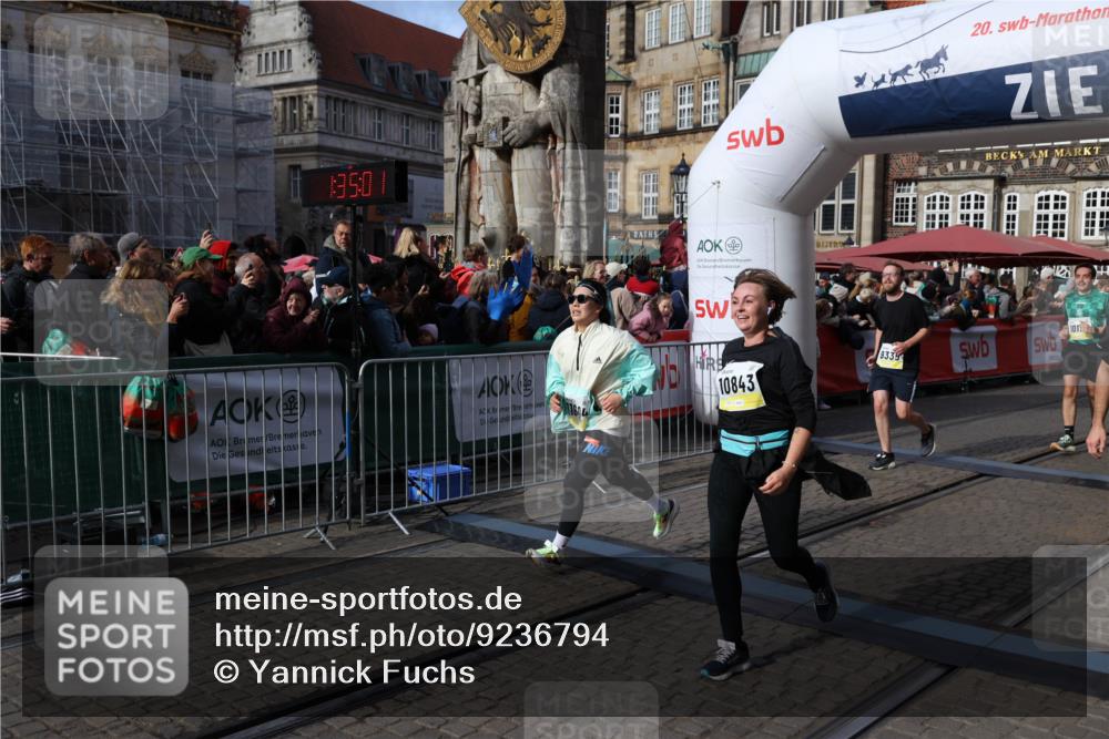 05.10.2025 - 20. swb-Marathon Bremen Yannick Fuchs http://msf.ph/oto/9236794 05.10.2025 11:05:50 Ziel 9335, 9423, 10197, 10529, 10769, 10843, 10844, 10999, 11604 meine-sportfotos.de