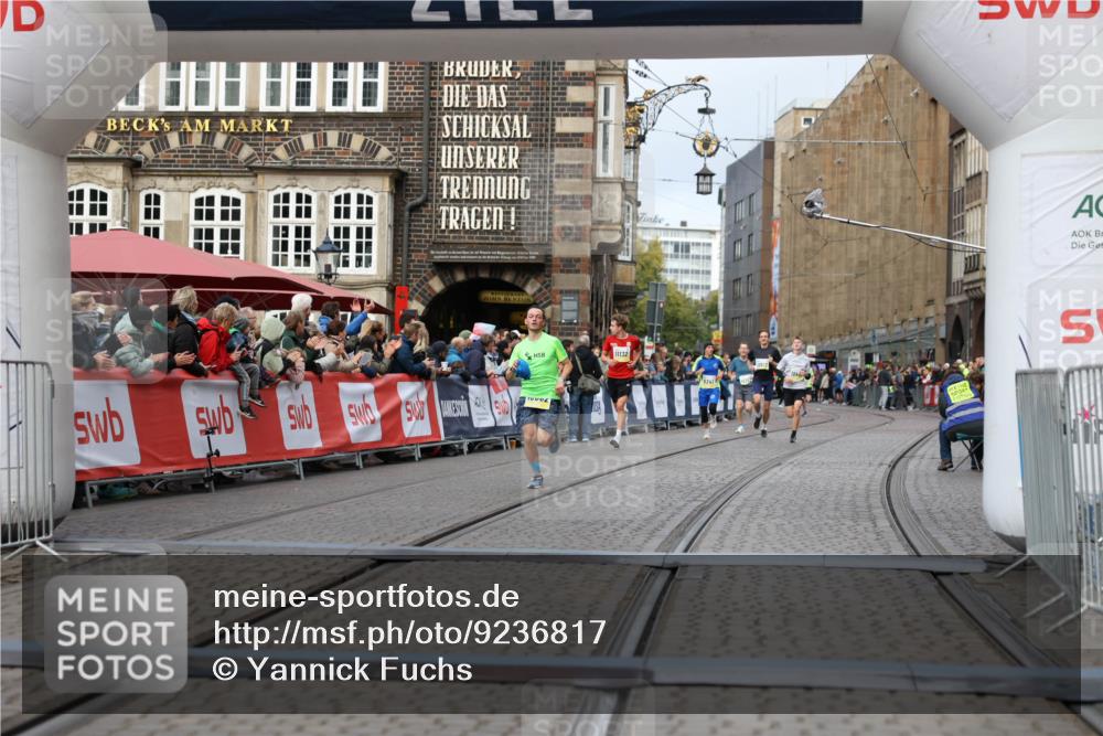 05.10.2025 - 20. swb-Marathon Bremen Yannick Fuchs http://msf.ph/oto/9236817 05.10.2025 10:38:48 Ziel 10862 meine-sportfotos.de