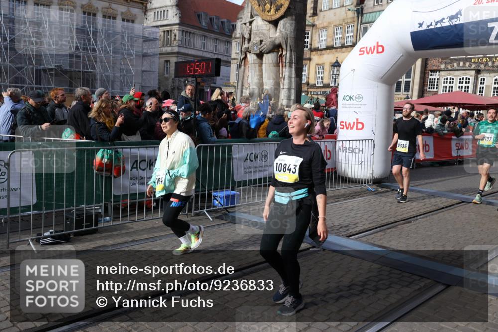 05.10.2025 - 20. swb-Marathon Bremen Yannick Fuchs http://msf.ph/oto/9236833 05.10.2025 11:05:50 Ziel 9335, 9423, 10197, 10529, 10769, 10843, 10844, 10999, 11604 meine-sportfotos.de